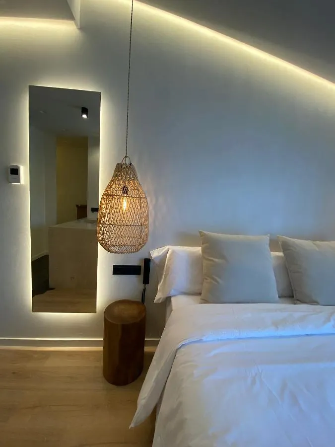 S'Estancia Suites إيز ميركاذال فندق