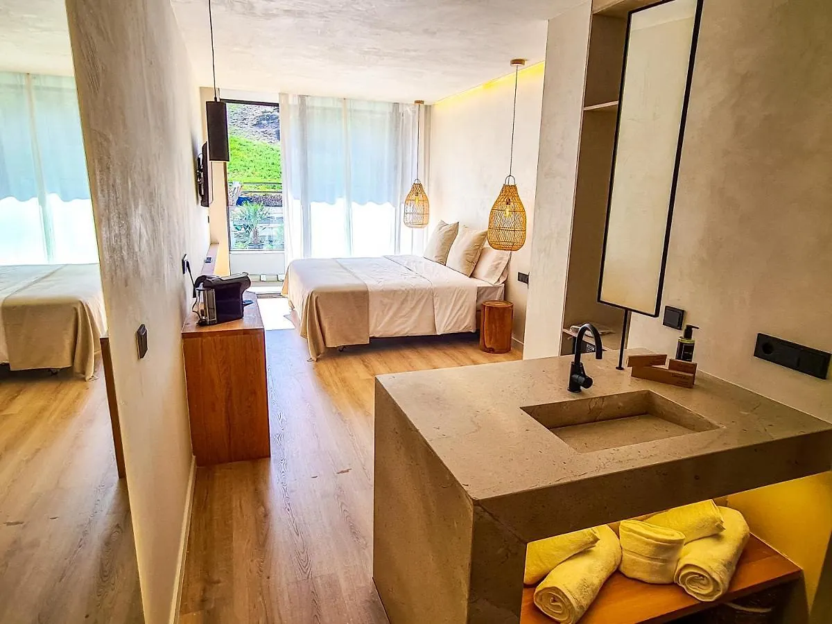 S'Estancia Suites إيز ميركاذال 4*,