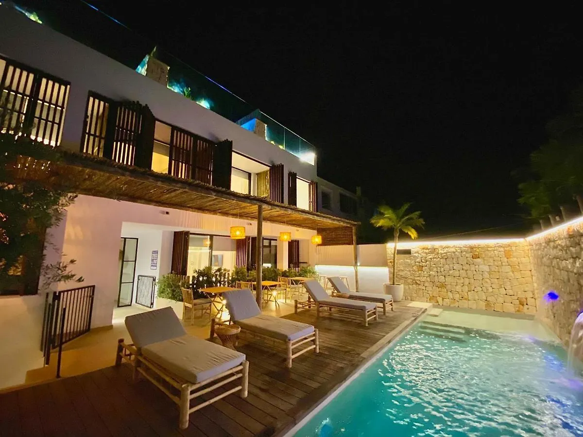 S'Estancia Suites إيز ميركاذال إسبانيا