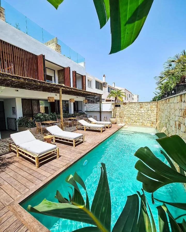 S'Estancia Suites إيز ميركاذال